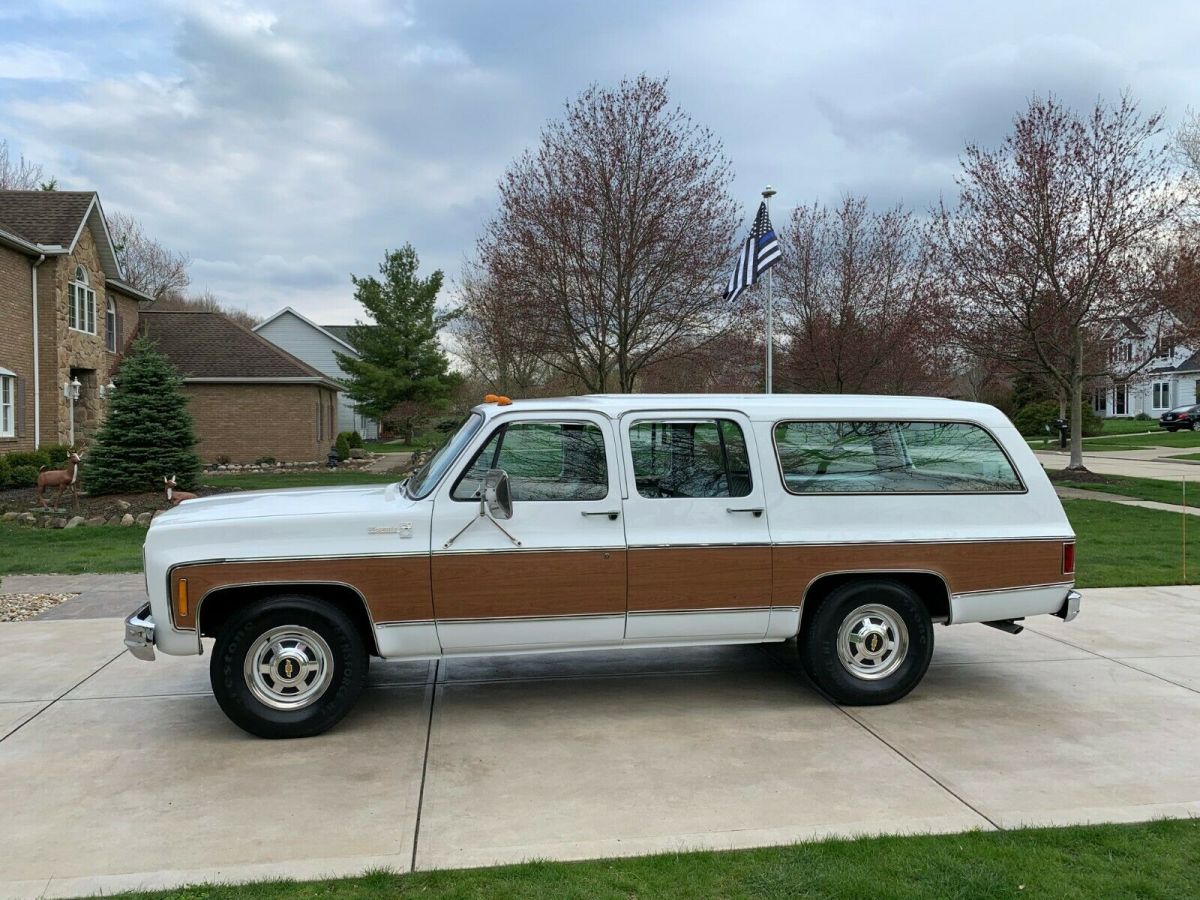 1978 Chevrolet Suburban Silverado C20 - photo 2