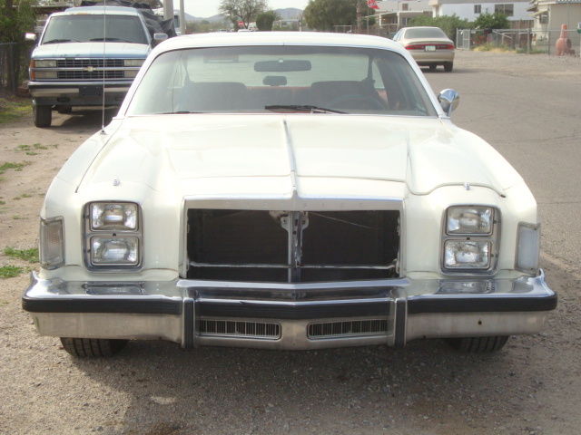 1978 Chrysler Cordoba Base Hardtop 2-Door 5.9L 1978 Chrysler Cordoba