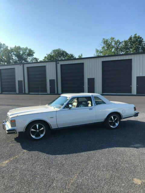 1978 Chrysler LeBaron - photo 2