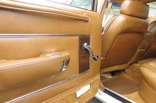1978 Chrysler Town & Country 4 door - photo 6