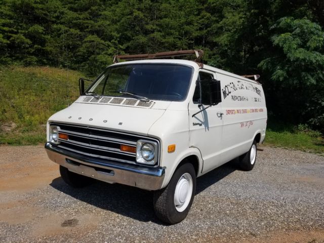 1978 Dodge Tradesman 300 - photo 2