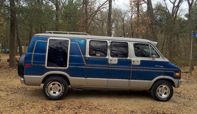 1978 Dodge Tradesman B200 Van - Custom survivor boogie van - “Slot Machine” 1978 Dodge B200 Van