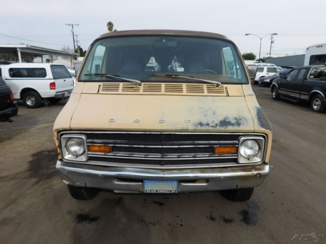 1978 Dodge Tradesman 200 - photo 2