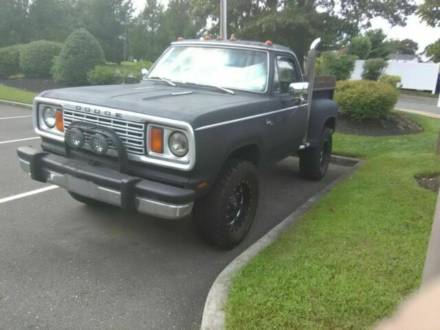 1978 Dodge Power Wagon W150 STEPSIDE 4X4 PICKUP - photo 5