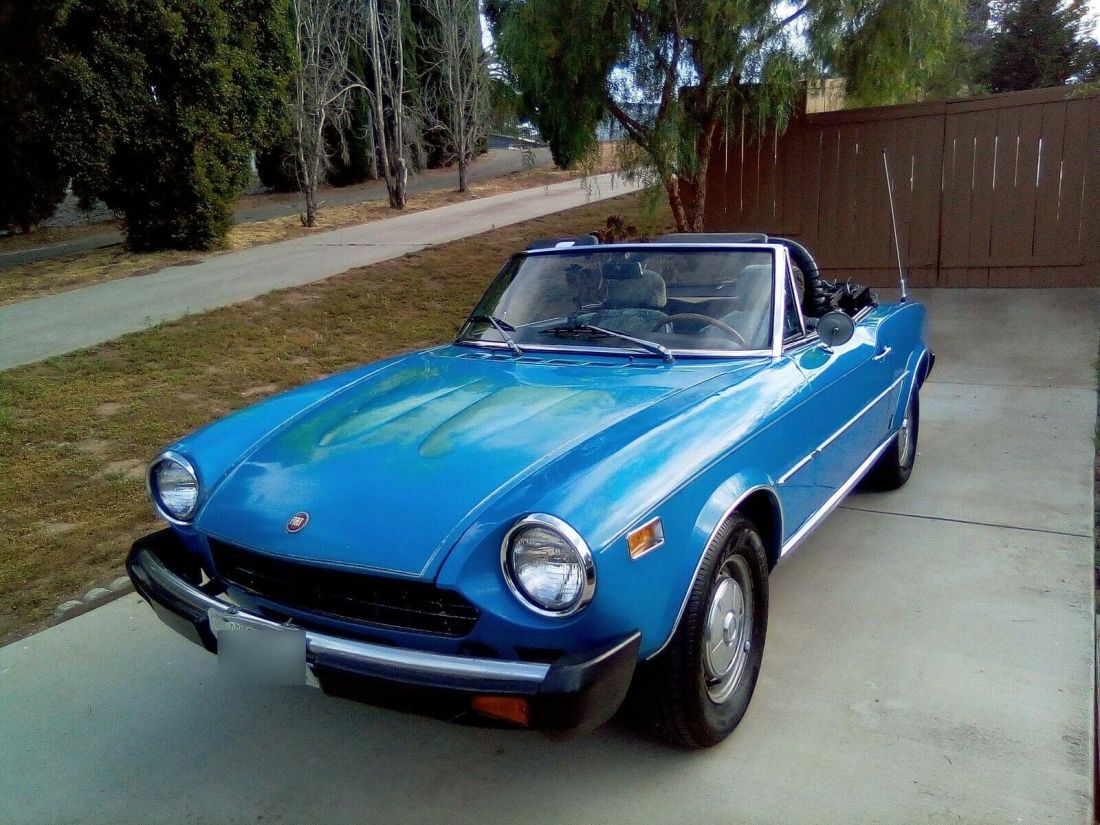 1978 Fiat 124 Spider 1800cc Italian Classic Coupe with Roll Bar and Luggage Rack 1978 Fiat 124 Spider Standard