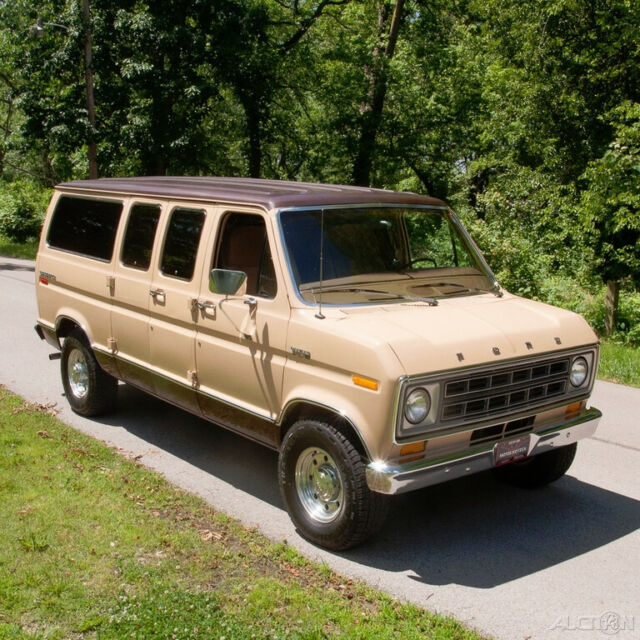 1978 Ford Econoline 250 Van - photo 3