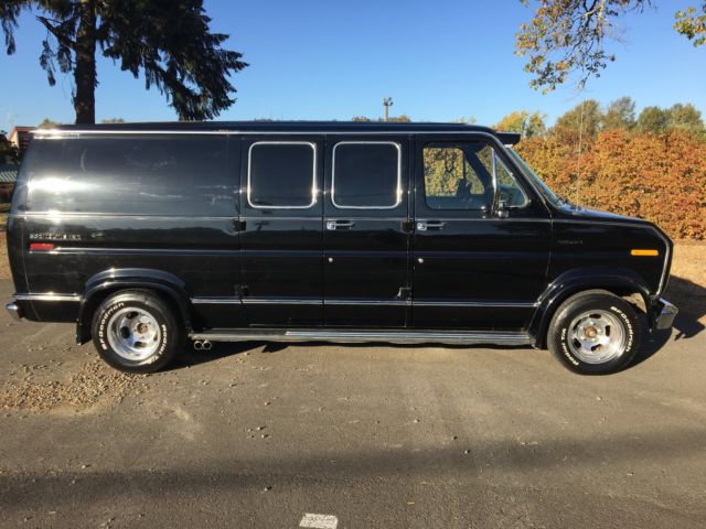 1978 Ford Econoline Van 150 Rare 4 speed! Chateau with 351 Windsor! RARE VAN!!! 1978 Ford E-Series Van
