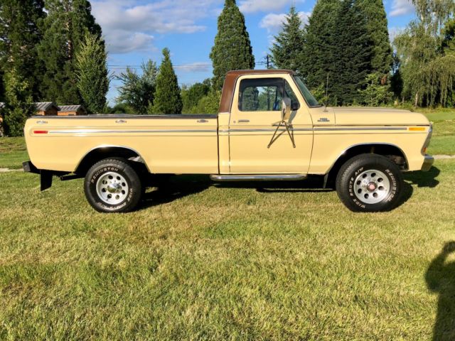 1978 Ford F-250 4X4 XLT 55,000 Original Miles - photo 6