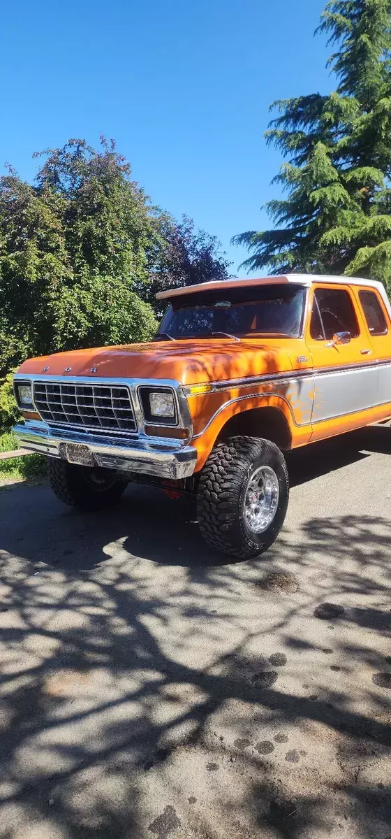 1978 Ford F250 Orange black, chrome 1978 Ford F250 black, chrome