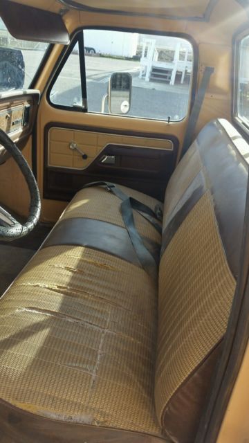 1978 Ford F-350 camper special - photo 3