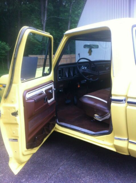 1978 Ford F-350 camper special - photo 8