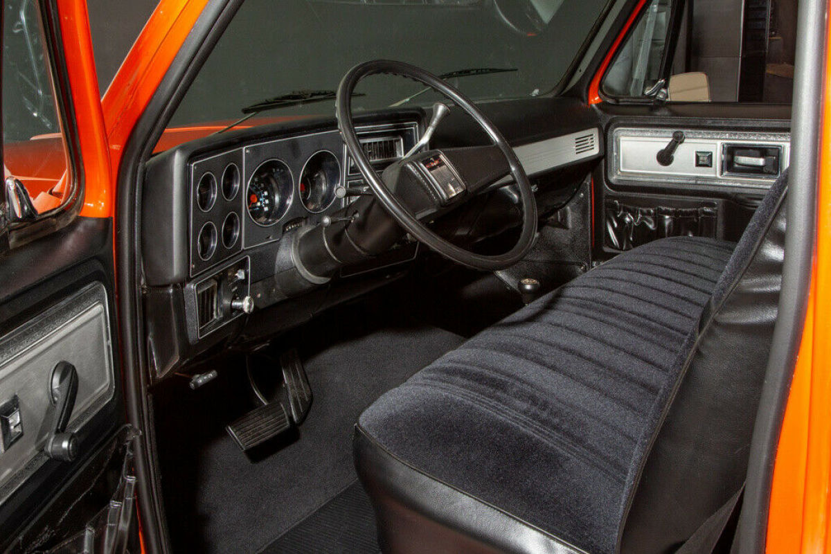 1978 GMC Pickup 4WD 1/2 Ton Orange/Black 355 Automatic - photo 10