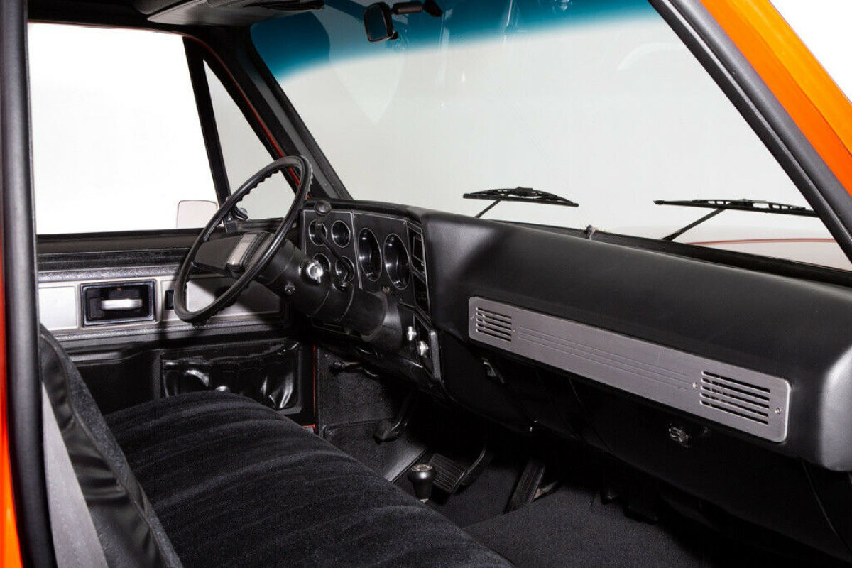 1978 GMC Pickup 4WD 1/2 Ton Orange/Black 355 Automatic - photo 12