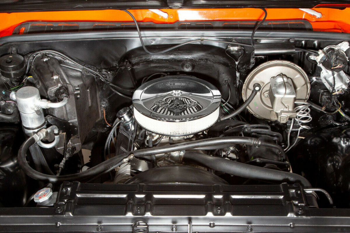 1978 GMC Pickup 4WD 1/2 Ton Orange/Black 355 Automatic - photo 4