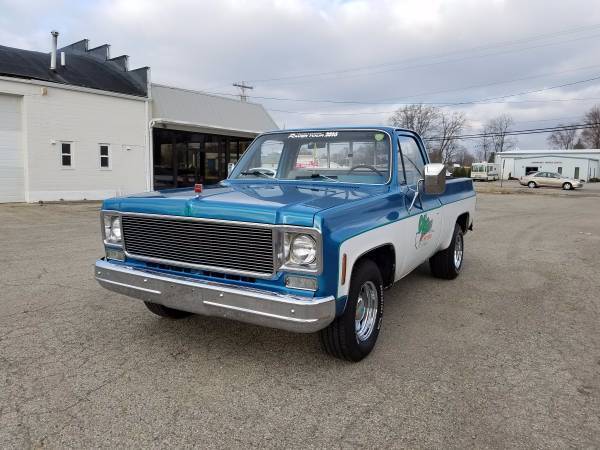 1978 gmc sierra 1500. Chevy c10. Short bed truck. Classic 1978 GMC Sierra 1500