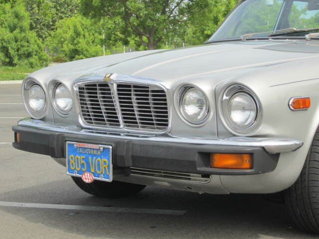 1978 Jaguar XJ6 Original wood, leather & 8 track stereo - photo 3