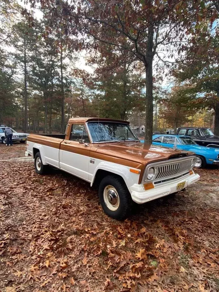 1978 Jeep J10 White 1978 Jeep J10