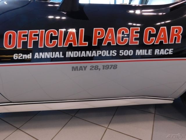 1978 Chevrolet Corvette Limited Edition Official Pace Car - photo 10