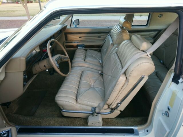 1978 Lincoln Continental town coupe - photo 9