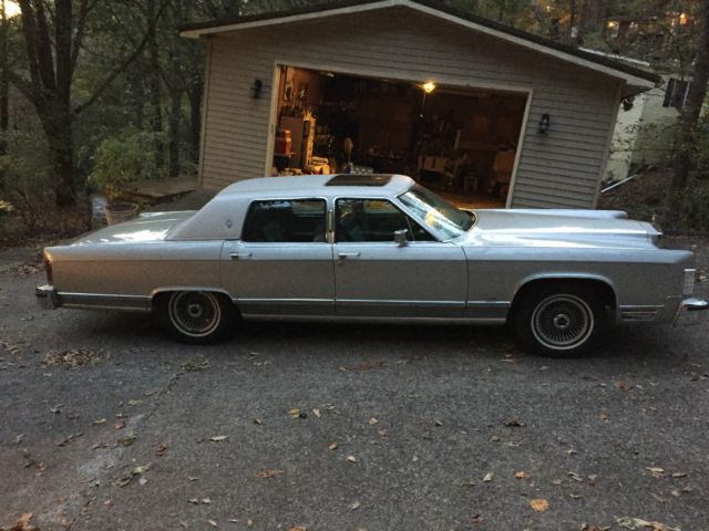 1978 Lincoln Continental Base Hardtop 4-Door 7.5L Silver One Owner Low Mileage 1978 Lincoln Continental Base Hardtop 4-Door