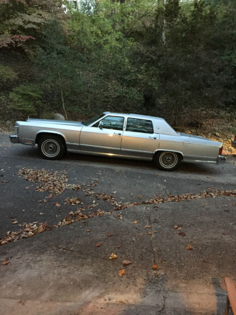 1978 Lincoln Continental Base Hardtop 4-Door - photo 2