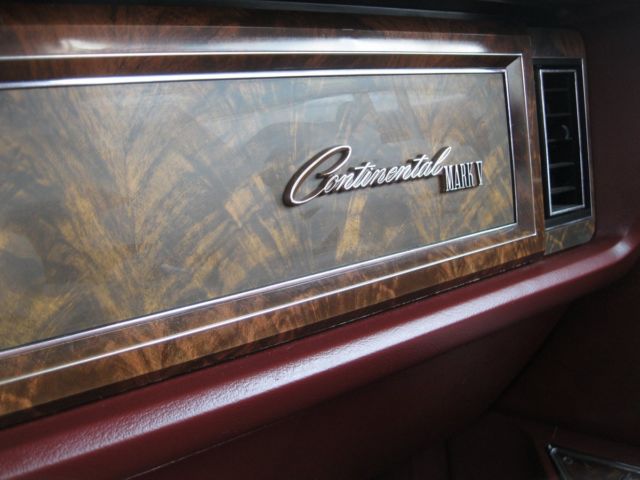 1978 Lincoln Continental - photo 13
