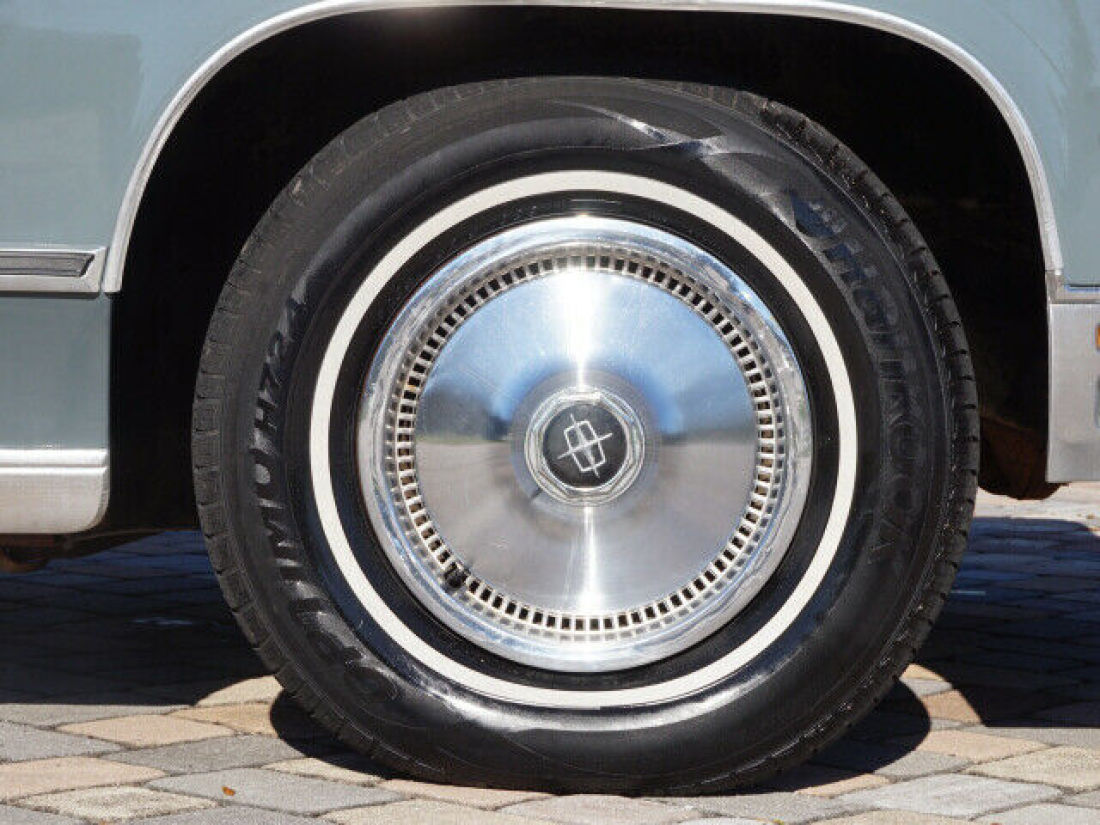 1978 Lincoln Continental Sedan - photo 3