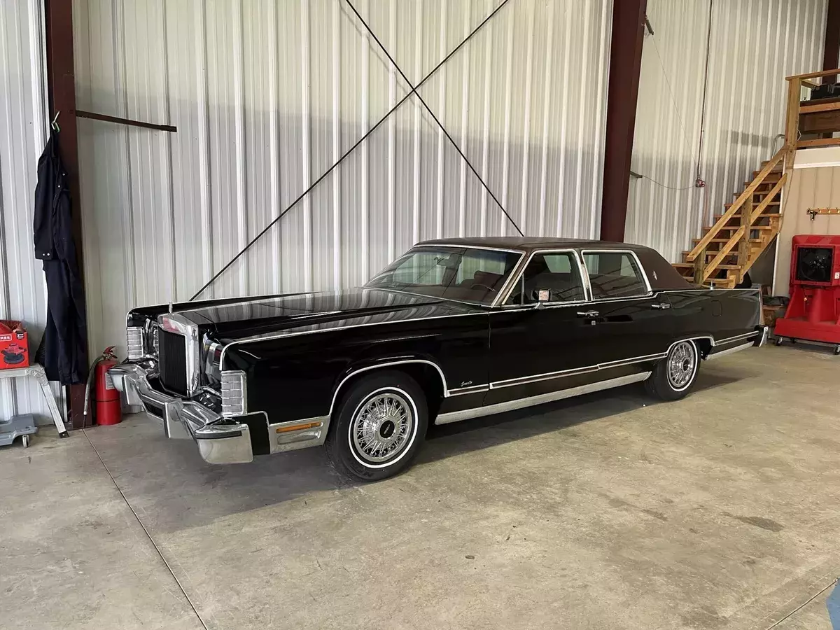 1978 Lincoln Continental Red 1978 Lincoln Continental