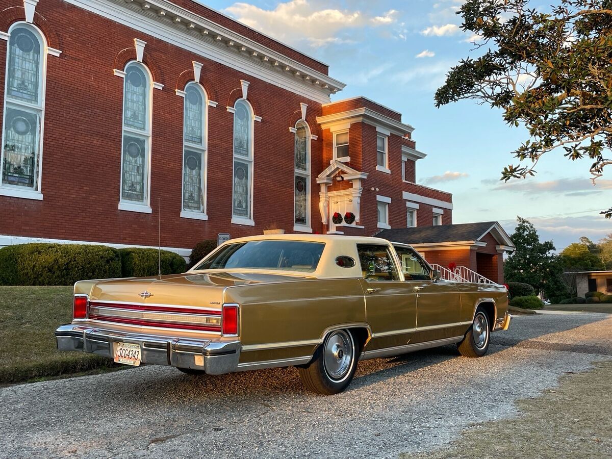 1978 Lincoln Continental Sedan Brown RWD Automatic Town Car 1978 Lincoln Continental Town Car