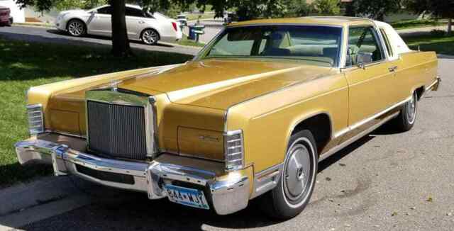 1978 Lincoln Continental Town Coupe - photo 2