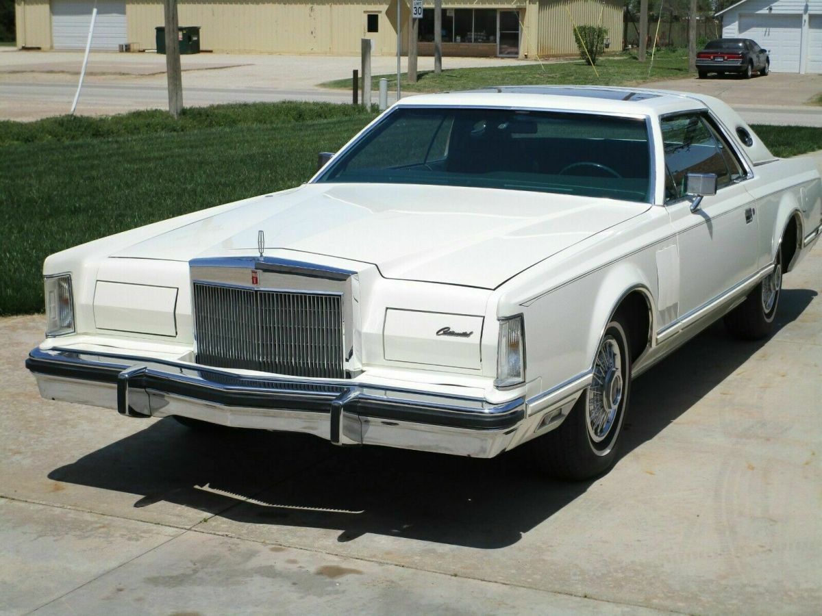 1978 Lincoln Mark Series Mark V 11900 Mile car - photo 2