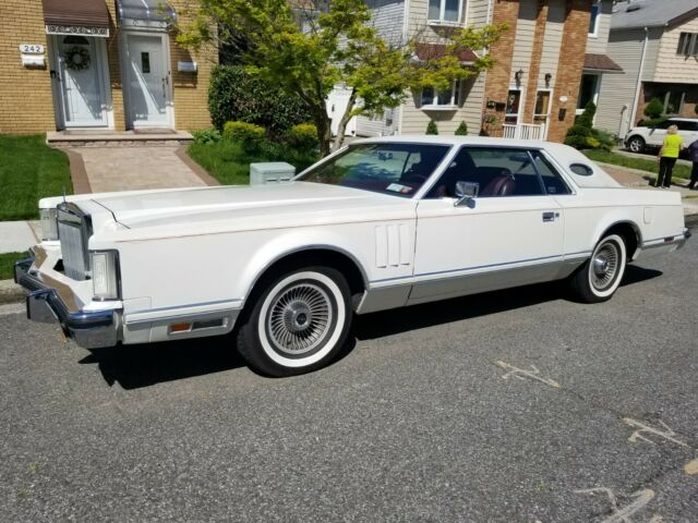 1978 lincoln Mark V,White With Red Interior. 1978 Lincoln Mark Series
