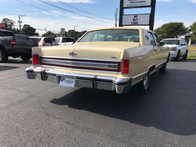 1978 Lincoln Town Car - photo 3