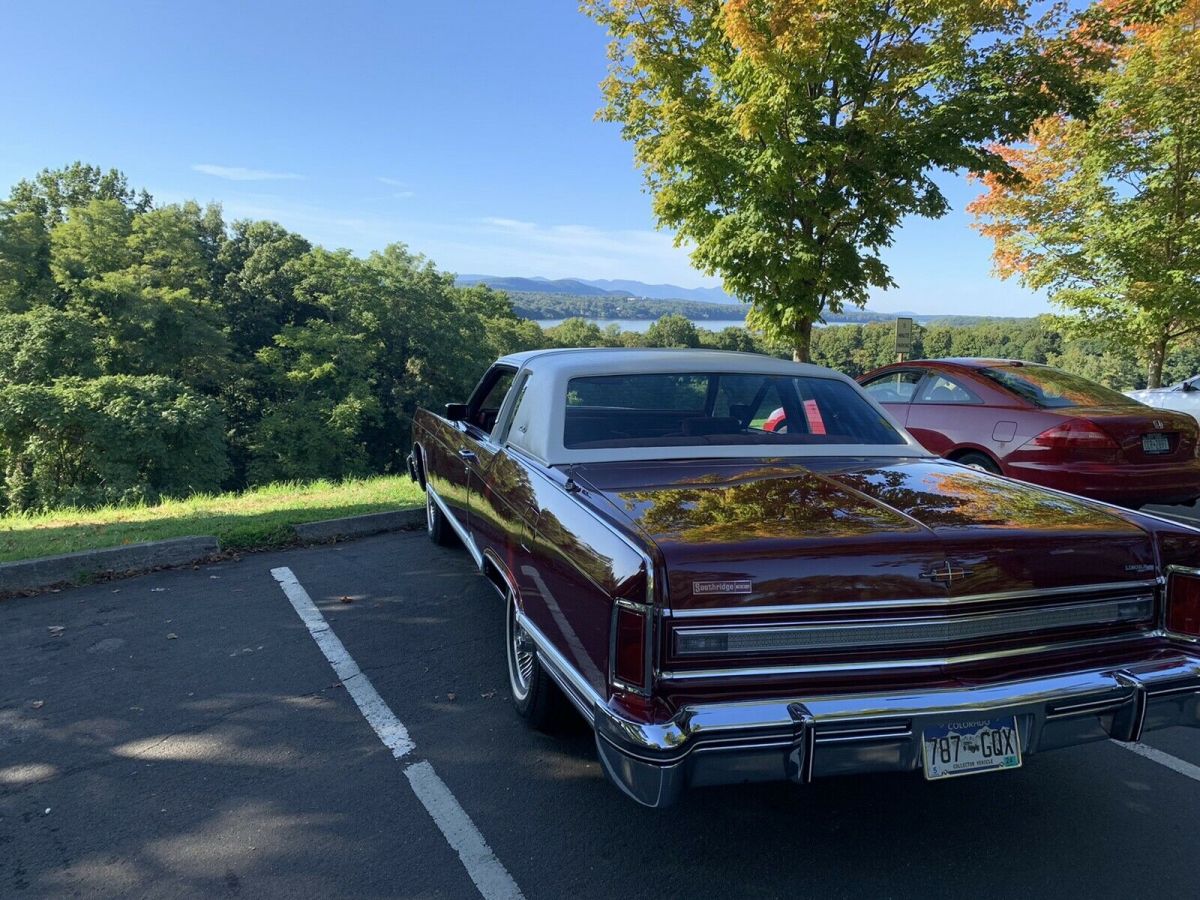1978 Lincoln Town Coupe Fixed Glass Roof - photo 3