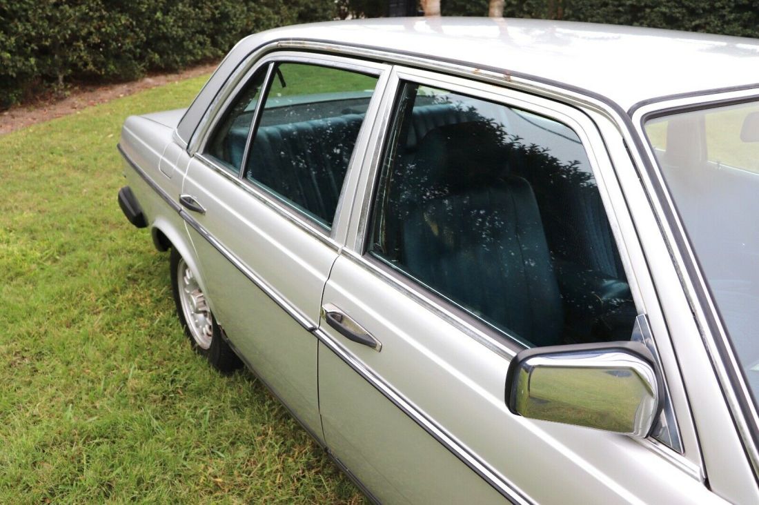 1978 Mercedes-Benz 300-Series 300D Diesel Sedan Low Miles 70+ HD Pictures - photo 9