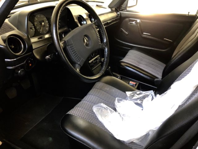 1978 Mercedes-Benz 200-Series - photo 13