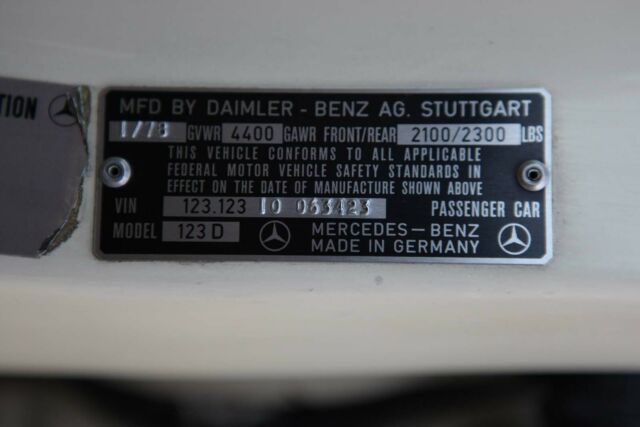 1978 Mercedes-Benz 200-Series 240D, 1 Owner, 96kmiles, Orig. Paint, Blue Plates - photo 11