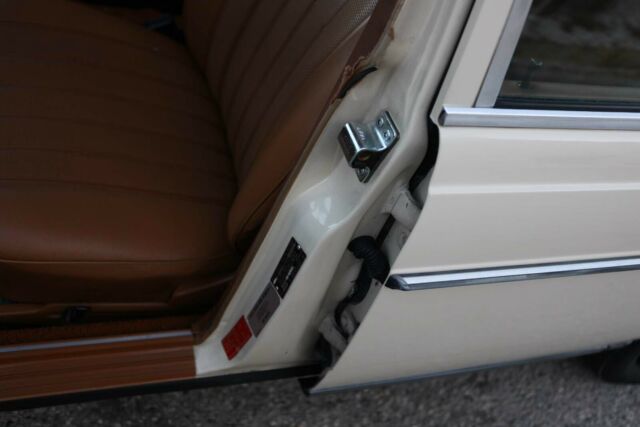 1978 Mercedes-Benz 200-Series 240D, 1 Owner, 96kmiles, Orig. Paint, Blue Plates - photo 9