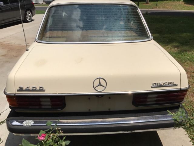 1978 Mercedes-Benz 200-Series 240D - photo 4