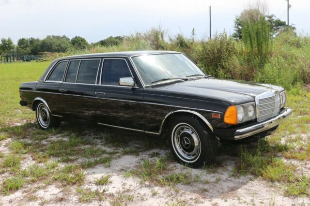 1978 Mercedes-Benz 200-Series - photo 2