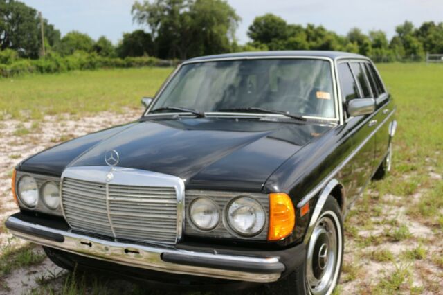 1978 Mercedes-Benz 200-Series - photo 8