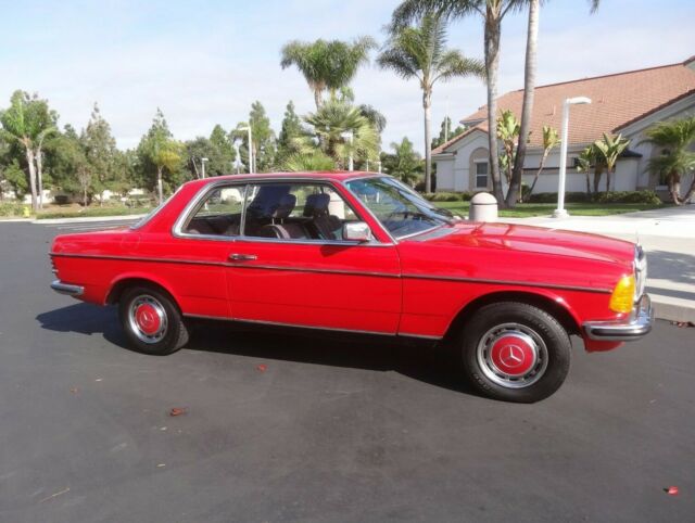 1978 Mercedes-Benz 300-Series 2-DOOR - photo 3
