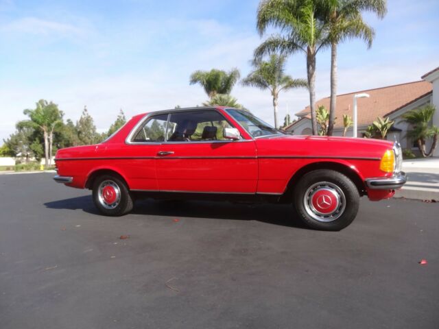 1978 Mercedes-Benz 300-Series 2-DOOR - photo 4