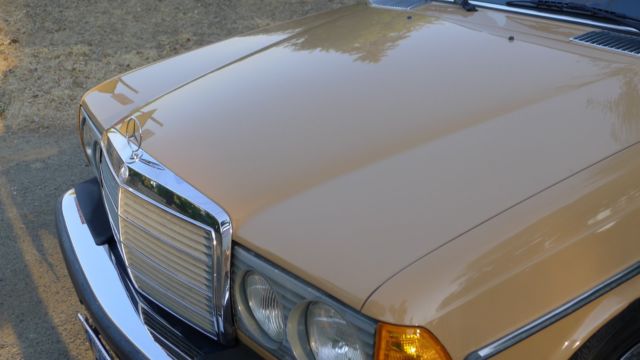 1978 Mercedes-Benz 200-Series - photo 3