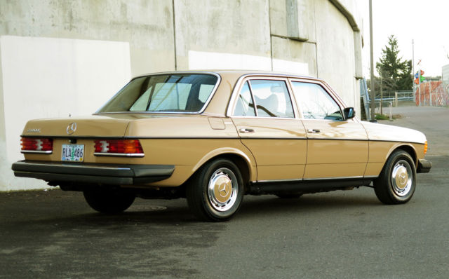 1978 Mercedes-Benz 200-Series - photo 4
