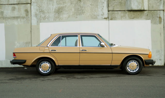 1978 Mercedes-Benz 200-Series - photo 7