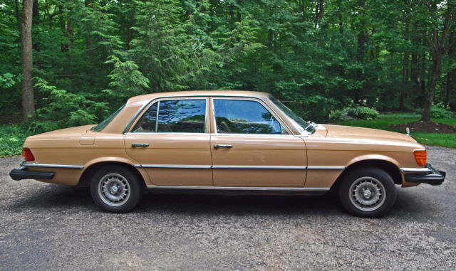 1978 Mercedes-Benz 200-Series - photo 2