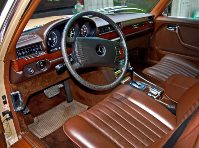 1978 Mercedes-Benz 200-Series - photo 3