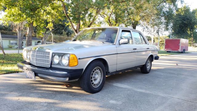 1978 Mercedes-Benz 300-Series 300 DIESEL