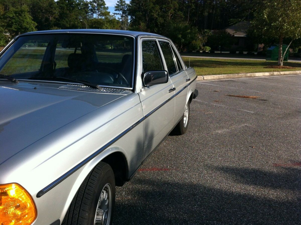 1978 Mercedes-Benz 300-Series Blue - photo 4